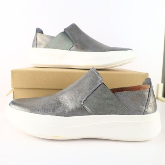 Gentle Souls By Kenneth Cole Rosette Slip-On Sneaker Size 9.5 M Pewter Metallic - Picture 9 of 10